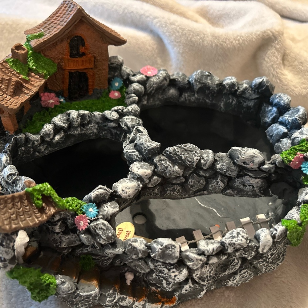 Kenley Fairy planter with accessories including fairies